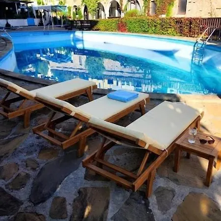Pecani Perla Del Mar - Coastal Art Residence, Marina Dinevi Etara 1