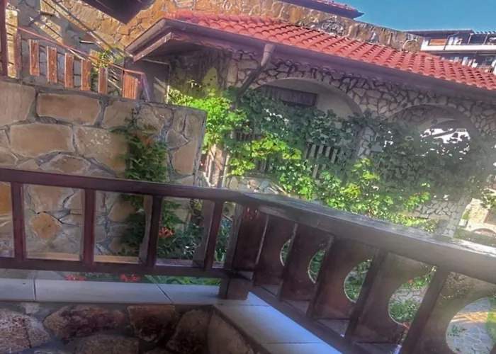 Апартаменты Pecani Perla Del Mar - Coastal Art *